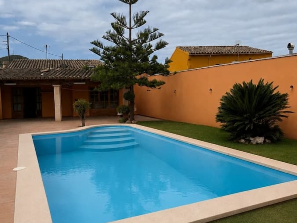 Excelente Casa independiente con piscina privada y estudio en Andratx