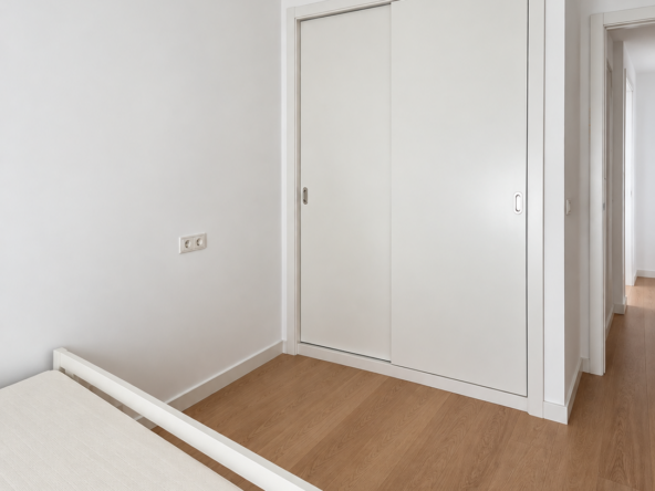 Habitación de piso de 3 dormitorios en Palma