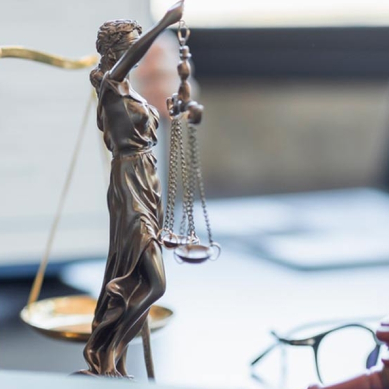 Asesoramiento legal y fiscal